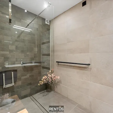 Lejlighed Kiteloft - Within Walking Distance From The Sea *